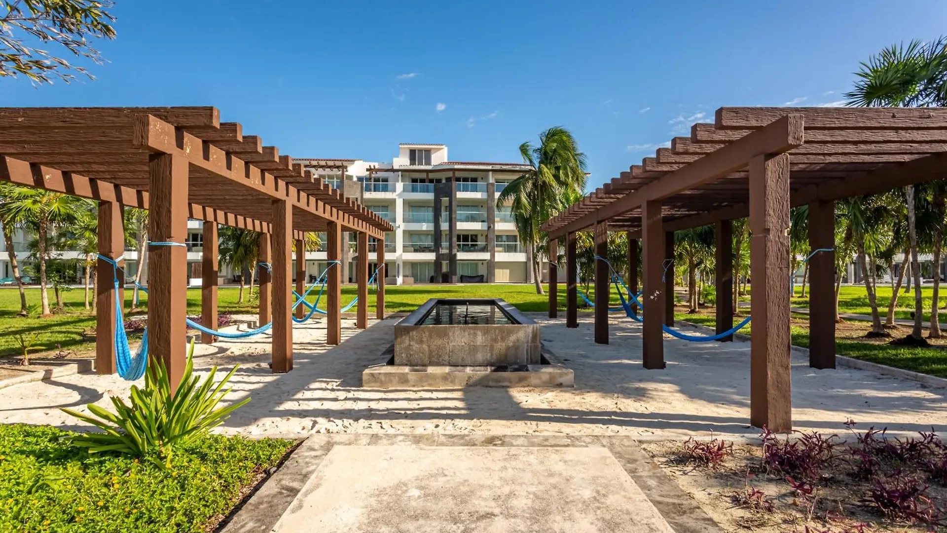 Casa Cielo Ocean View Penthouse Condo Playa del Carmen 0*,  México