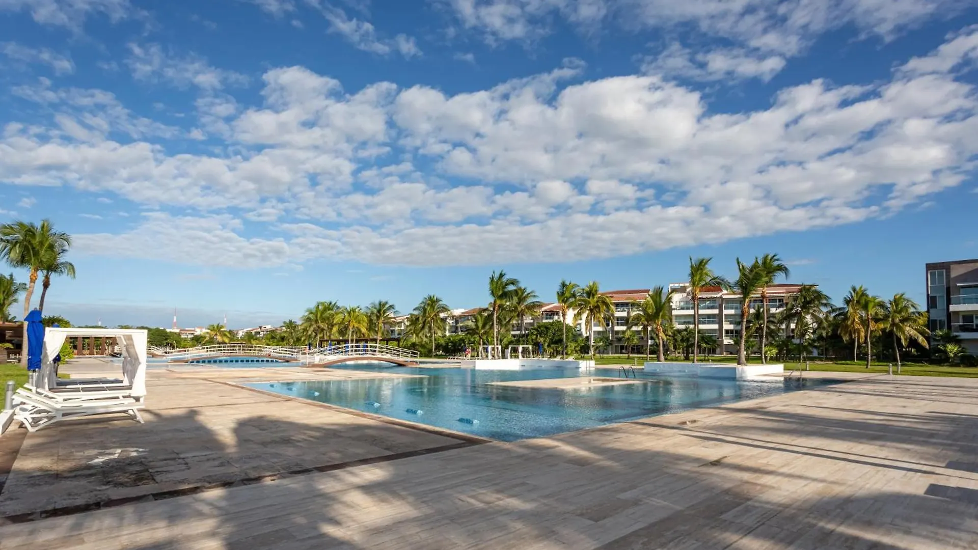 Casa Cielo Ocean View Penthouse Condo location